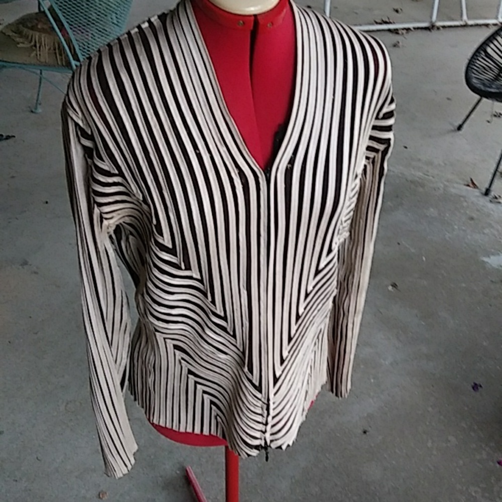 Obstinee Geometric Black & beige Zippered stretch Cardigan Jacket Blazer - Picture 4 of 6